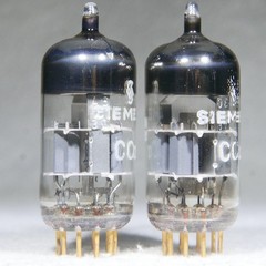 Matched Pair Siemens CCa (=E88CC/6922) A-Frame Getter Gold Pin Germany 1973