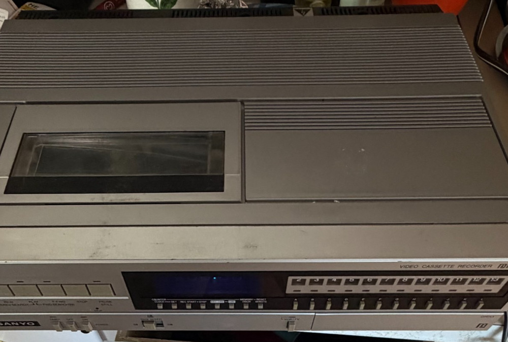 Sanyo VCR 4400 Betamax VideoCassette Recorder Vintage Betacord Beta Power Tested
