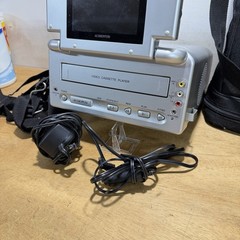 Audiovox VBP2000 Portable VHS Player 5” LCD Screen w/ Bag Cords For Parts Not Wo