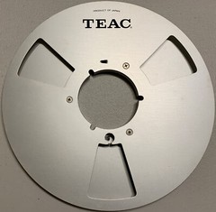 TEAC RE-1002 10″ Metal Reel, Three Window Silver, Teac Box + Bag