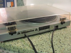 Kenwood KD-21R Belt Drive Turntable