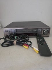 Aiwa: HV-MX100U – VHS Multisystem – PAL NTSC – Remote – Parts or Repair Only