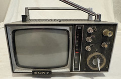 Sony 5-307UW Portable Transistor TV Minor Cord Damage 8.5x6x7 Works