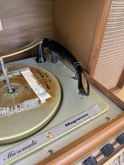 🍊Vintage 1960s/70s Magnavox Micromatic Record Player | Model 1SC602 SAVE ME!