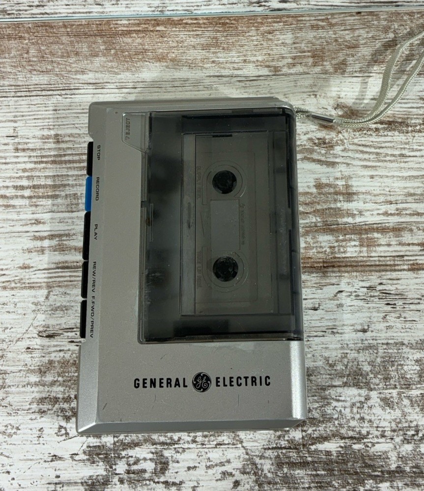 For Parts Not Working General Electric Portable Tape Player Model 3-5305a