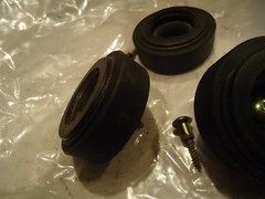 Pioneer PL-516 Stereo Turntable Part Out Foot (1 only)