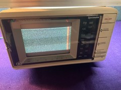 GE Spacemaker Color TV AM/FM Radio 7-7660A Portable 12”x9”x6”Vintage
