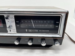 Vtg Zenith Model H472W Solid State Retro Circle of Sound AM FM Alarm Clock Radio