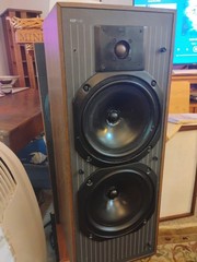 KEF C40 Vintage Speakers Walnut Finish Made In England Very Good Condition
