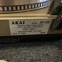 AKAI Auto Return Model AP-306 Quartz Lock Direct Drive Vintage Turntable LP