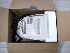 Alaron Portable 7″ Black And White TV With AM/FM Radio Incl Car Adapter TV-646RW