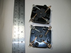 Pair of 4 pin UX-4 breadboard tube sockets from the late 1920s.