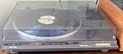 Technics SL-BD20 Belt Drive DC Servo Automatic Turntable