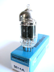 One 1950s Raytheon 5814A (ECC82 12AU7) Tube – Black Plates, 3 Mica, Top [ ]