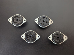 9-Pin Tube Socket BLACK Bottom Mount 3/4″ Hole 1-1/8″ Hole Centers (4 pcs) #L3