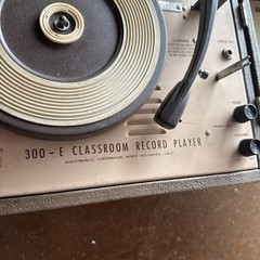 Vintage Audiotronics 300 E Classroom Record Player 4-Speed Turntable1960’s works