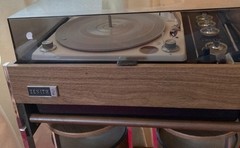 Zenith Circle Of Sound Stereo Record Player Turntable Console w/ Dust Cover