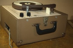 Vintage Audiotronics 300-E 4 Speed Classroom Record Player- Powers Up -Lights Up