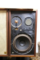 Acoustic Research AR-2ax Vintage Speakers Pair Tested Working Original Drivers!