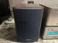 Aiwa Compact Disc Stereo System XR-M75 with sx-m95 Speakers Tested