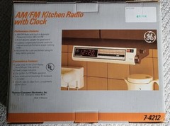 NEW Vintage GE Spacemaker UNDER CABINET Kitchen AM/FM RADIO w/ Clock 7-4212