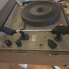Vintage Audiotronics Model 304A Record Player, 4-Speed Turntable * Needs needle