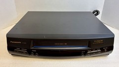 Panasonic PV-8200 Omnivision VCR Blue Line VHS Player. Tested. NO REMOTE.