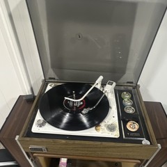 Zenith Circle Of Sound Vintage Vinyl Record Player & Speakers