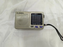 Bell +Howell 9 Band Gold World Receiver Radio with TV Sound FM MW/SW 1-7