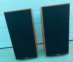 Pair of Vintage Klipsch KG 3.2 speakers Oak Cabinets
