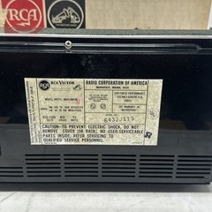 Vtg 1960s RCA Victor Solid State AM FM Tabletop Radio RHC21J NIB