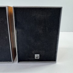 Realistic Hi Fi Bookshelf Speakers Oak Veneer 8ohm 1970s Realistic SP2 TESTED