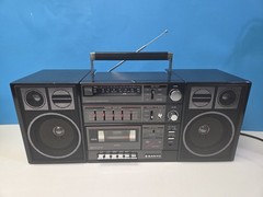 Vintage Sanyo C 32 SM/FM STEREO CASSETTE EQUALIZER BOOMBOX Excellent Tested 100%