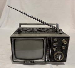 Sony 5-307UW Portable Transistor TV Minor Cord Damage 8.5x6x7 Works