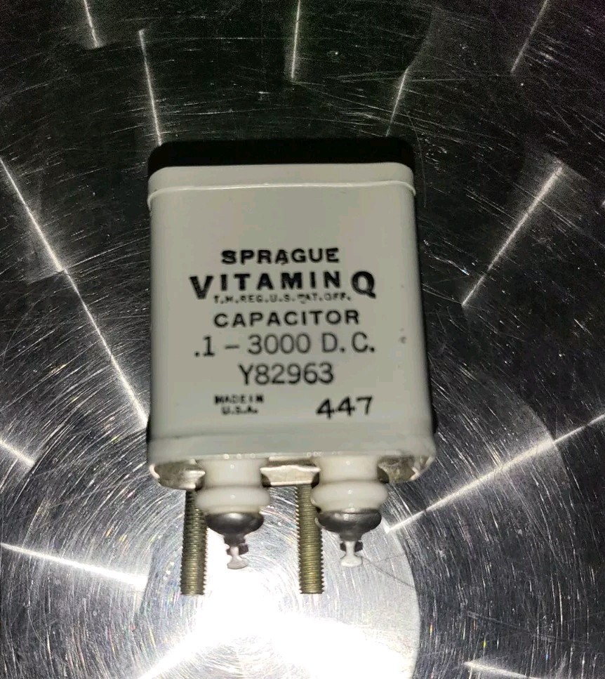 Vintage Sprague Vitamin Q Capacitor .1 3000 D.C. Y82963 #447