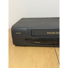 Philips Magnavox VRA411AT21 VHS HQ VCR 4 Head Black Parts or Repair