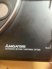 Mitsubishi MGA DP-200 Turntable. For Parts Only.
