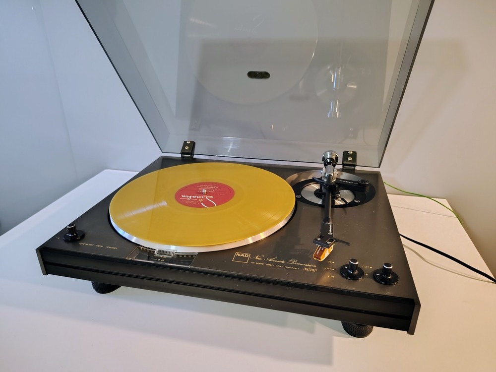 NAD 5080 Turntable part of the line with the legendary NAD 3020 Amplifier