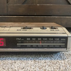 Vintage GE 7-4634B AM/FM Digital Alarm Clock Radio Woodgrain Tested