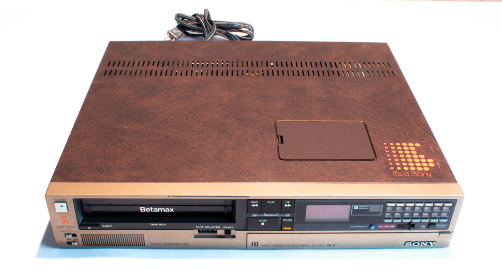 Sony Super Betamax Video Cassette Recorder Model SL-2410 UNTESTED AS IS