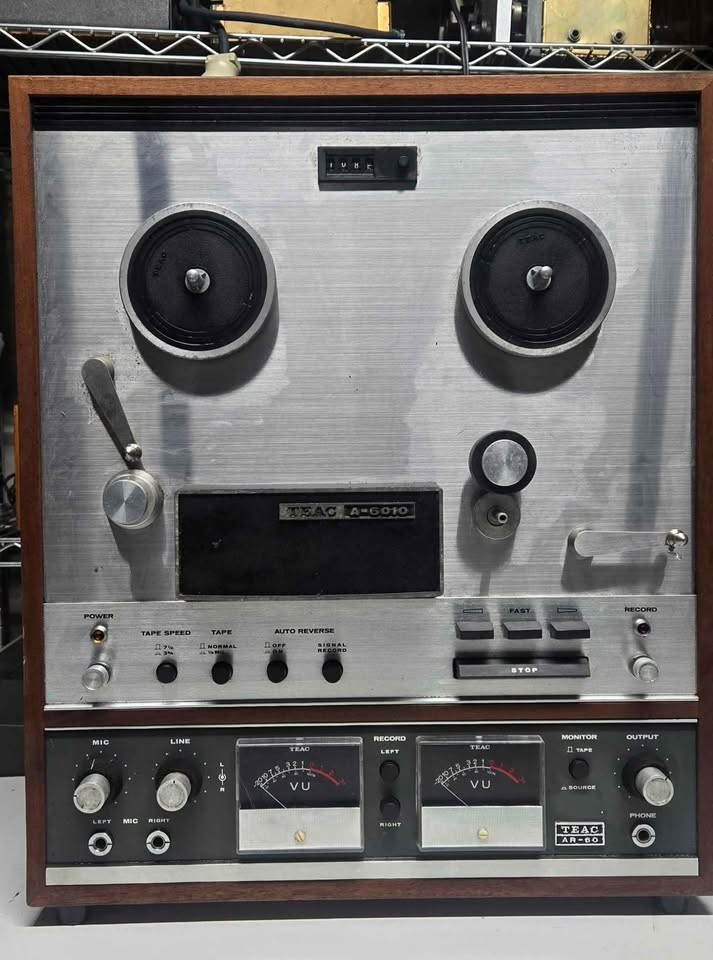 Vtg TEAC A-6010 Auto Reverse Reel-Reel Powers Up, Reels Wind 4 Track 2 Channel