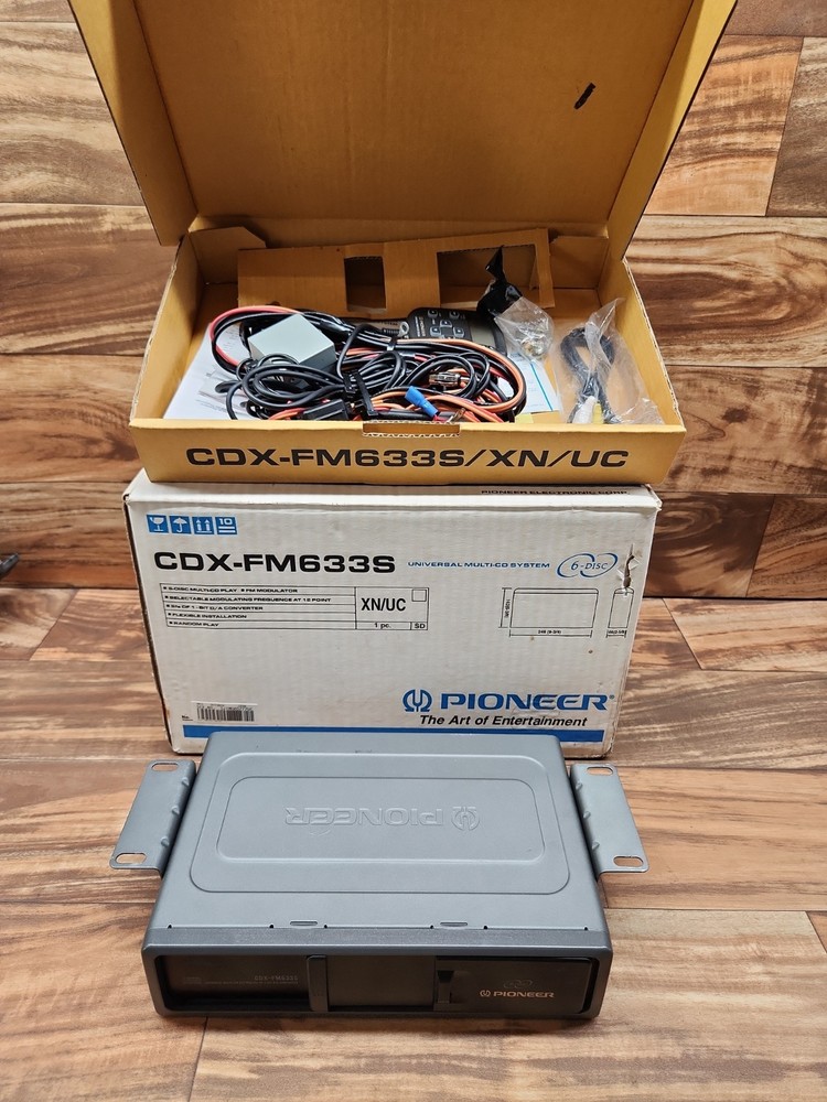 Pioneer CDX-FM633S Universal Multi-CD System 6- Disc Multi-Play/FM Modulator