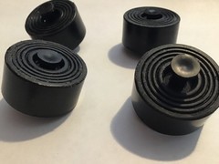 Kenwood KR-7050….Feet.