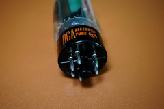 1 – RCA 6L6GC BLACK PLATE AUDIO TUBE / VERY STRONG RESULT