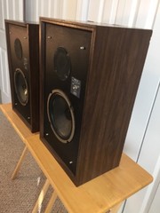Vintage Avid Model 100 Floor Bookshelf Two-Way Audiophile Speakers Made in US