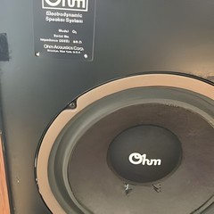 Vintage Ohm Acoustics D2 Speakers – Walnut Veneer – Work great – $195