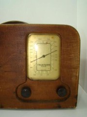 Vintage TrueTone Five Battery Radio Tweed