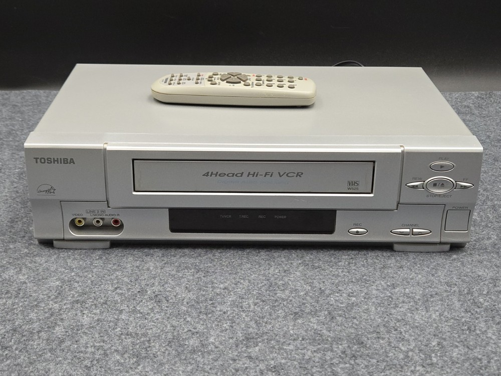 Toshiba W525 VCR 4Head Hi-Fi VCR Digital Auto Tracking Tested & Working W/Remote