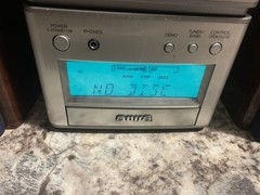 Aiwa Compact Disc Stereo System XR-M75 with sx-m95 Speakers Tested