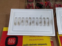 new Vintage NOS Pyramid 600 Capacitor Type III display box Ohmite Resistors USA